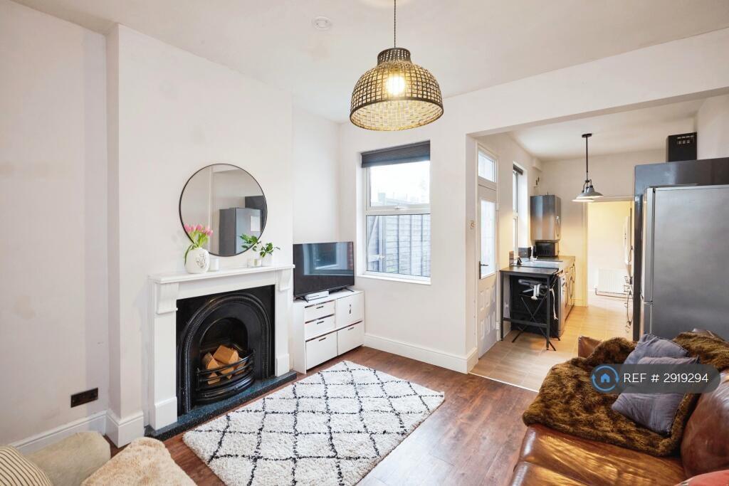 House in Birmingham, Wylde Green, Erdington - View 3