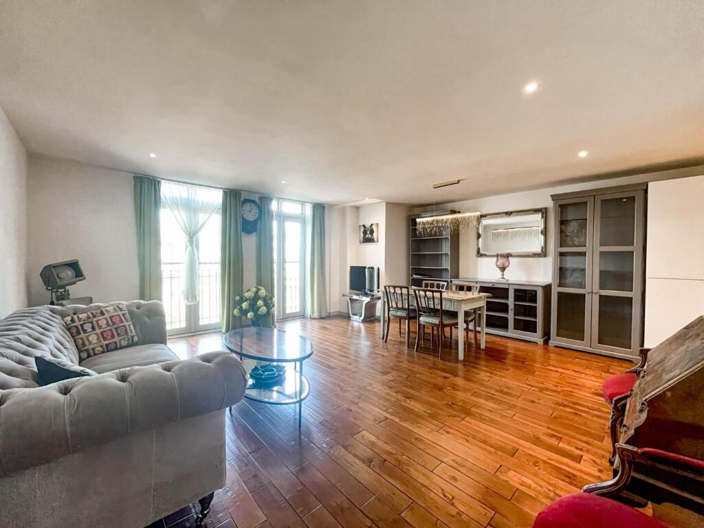 Apartment in Cambridge - View 2