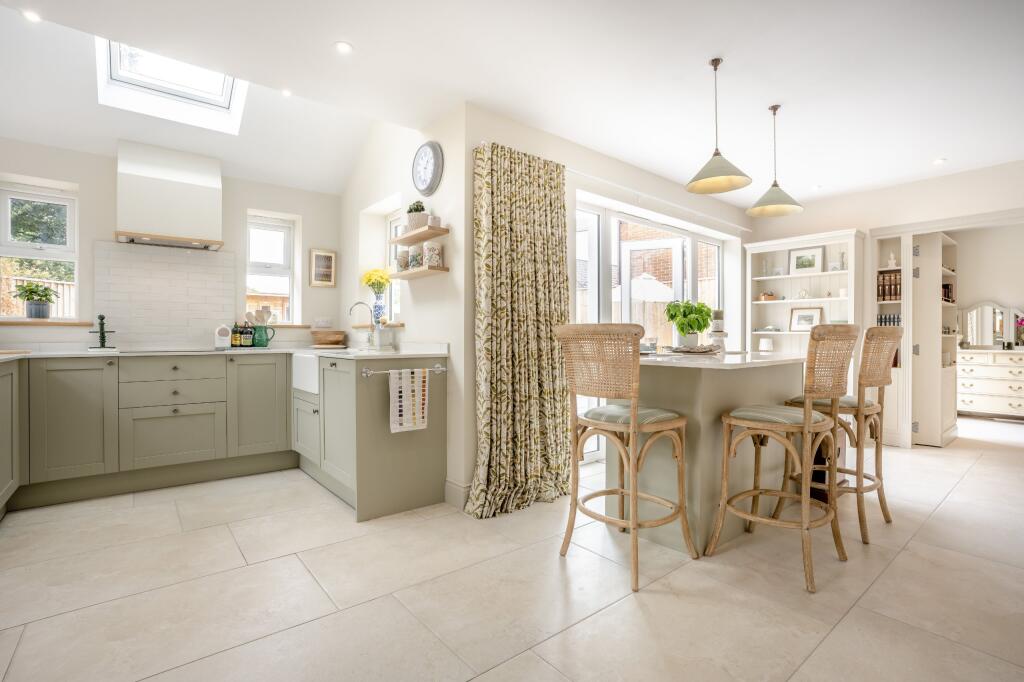 House in Southampton - View 2