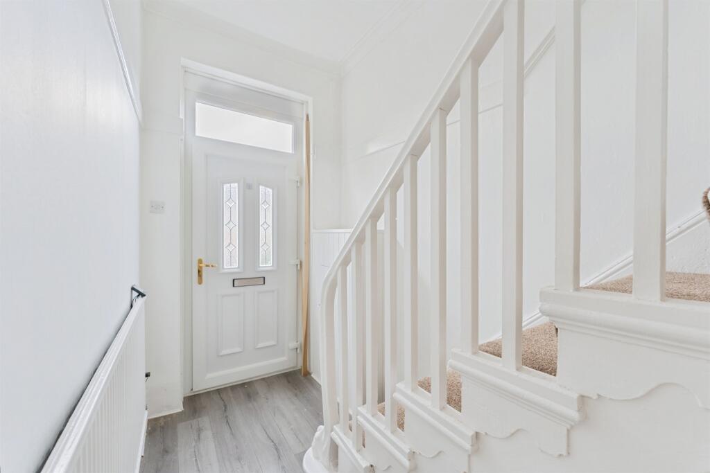House in Wirral, Liverpool City Region - View 3
