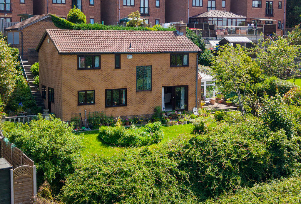 Main image of property: Kildonan Grove, Frecheville, Sheffield
