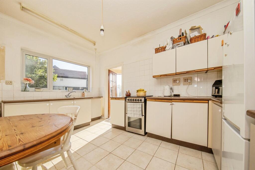 House in Clacton-on-Sea, Great Clacton - View 4
