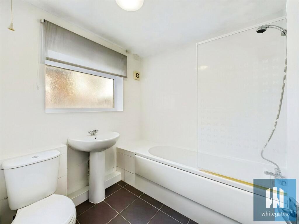 House in Wakefield - View 5