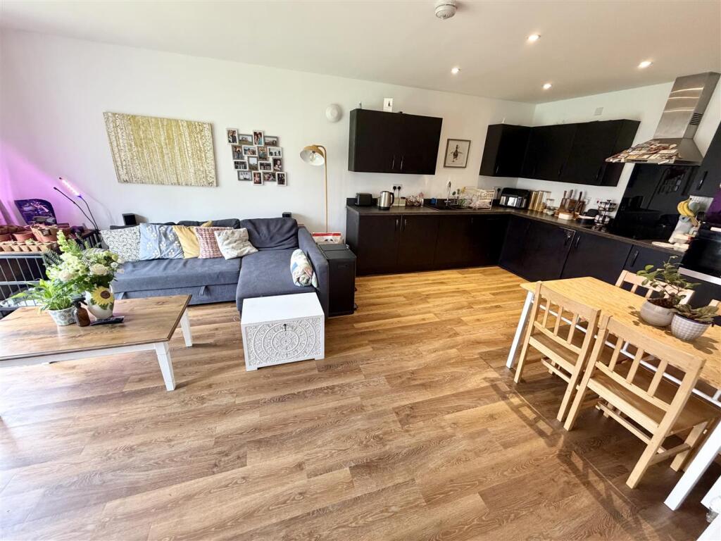 Noble Way, Cheswick Green, Solihull photo 4