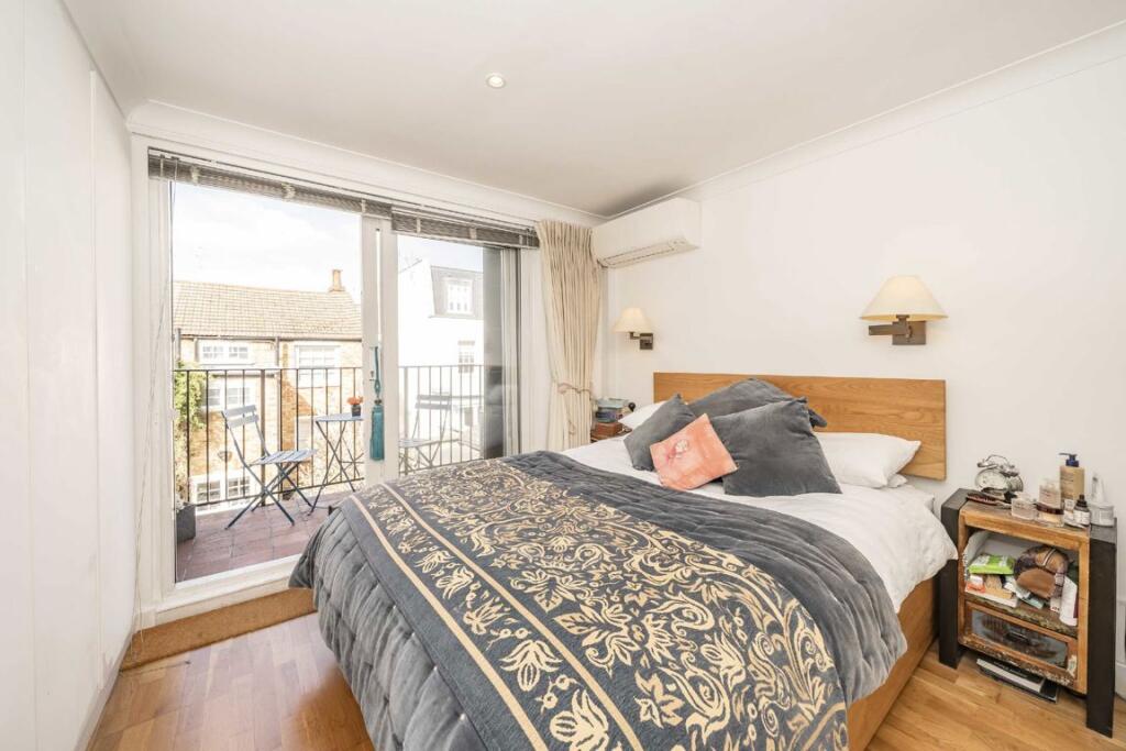 House in London - More