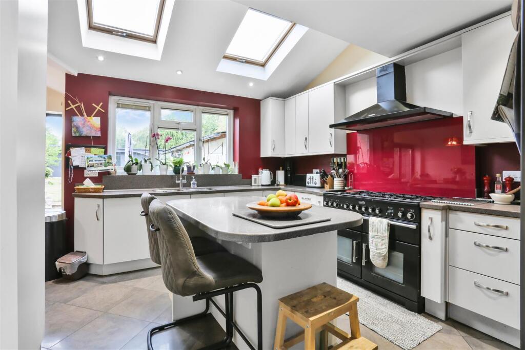 House in London, Carshalton Beeches - View 4