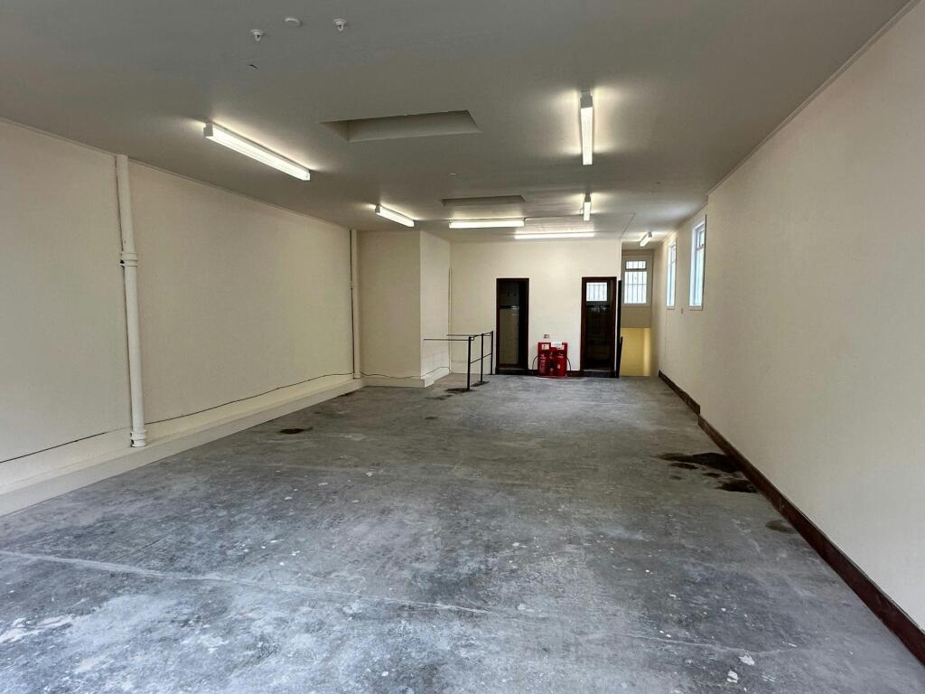 82 King St Kilmarnock new 008.jpg