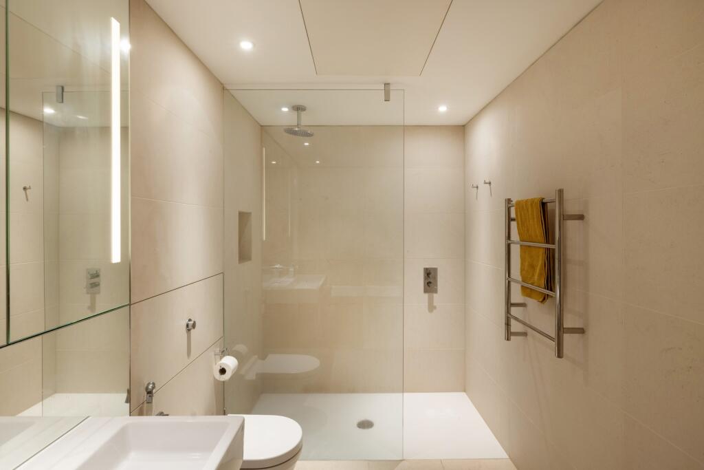 Apartment in London - View 5