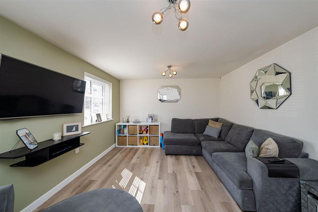 House in Wigan, Greater Manchester - More