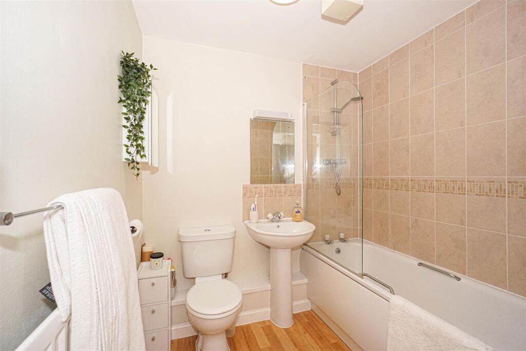 Apartment in Tonbridge - View 5