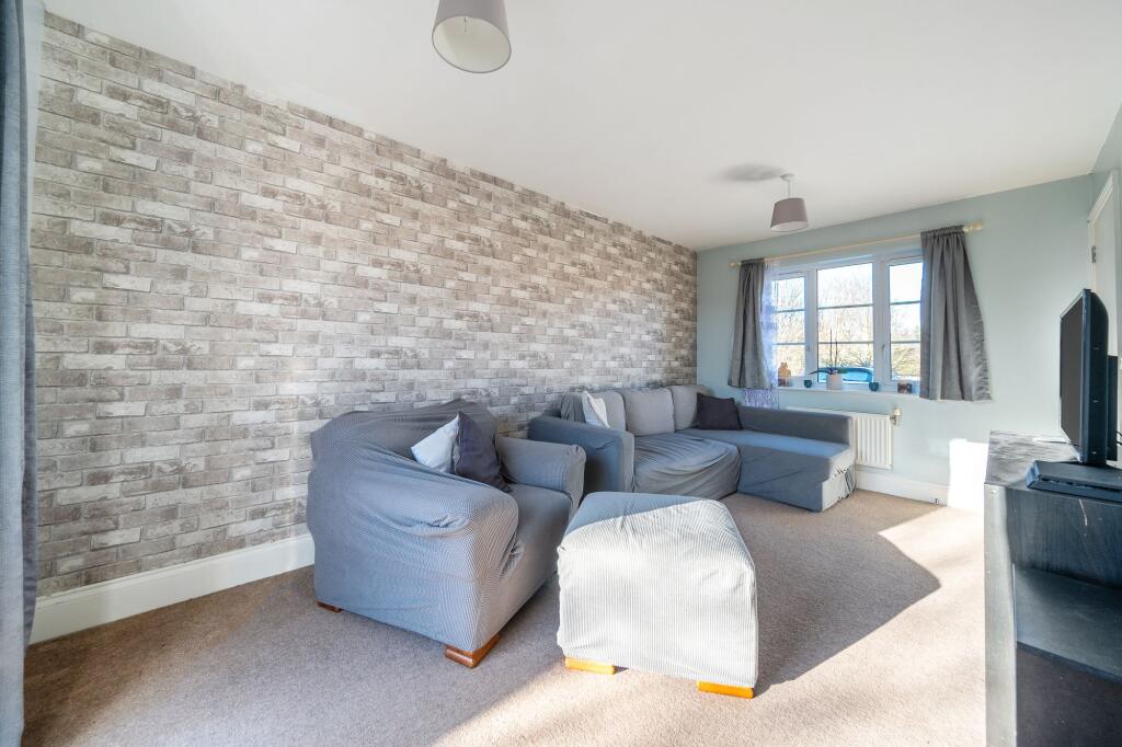 House in Winchester, Kings Worthy - More