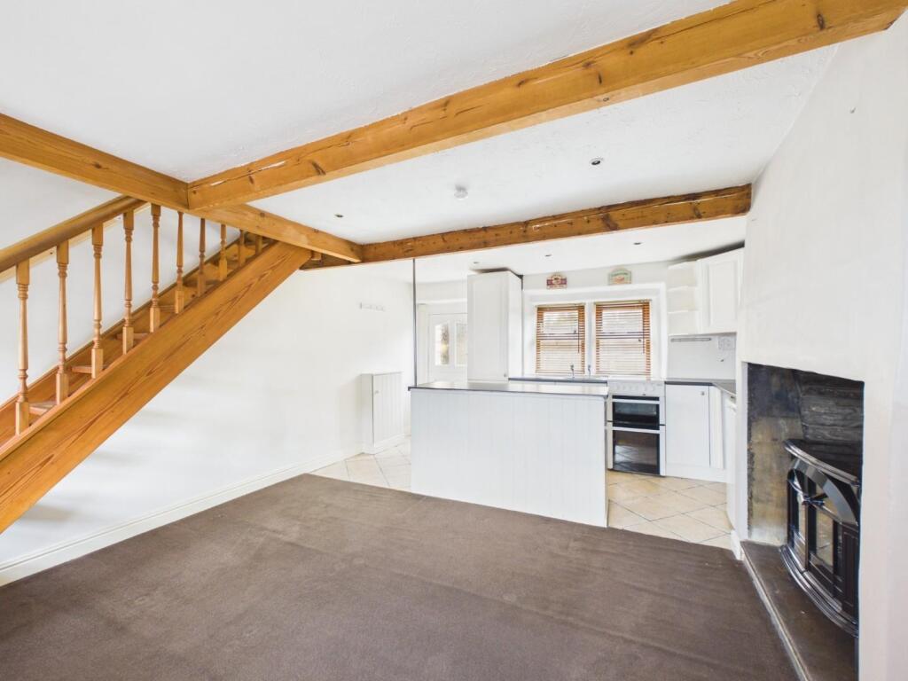 House in Bradford, Clayton - View 4