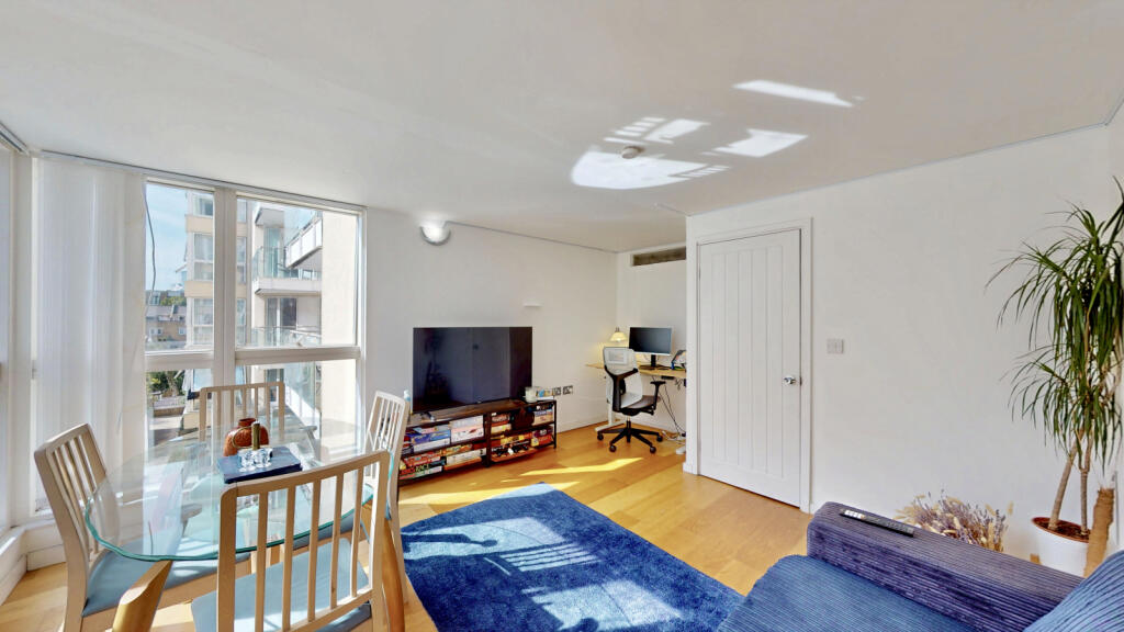 Apartment in London - View 5