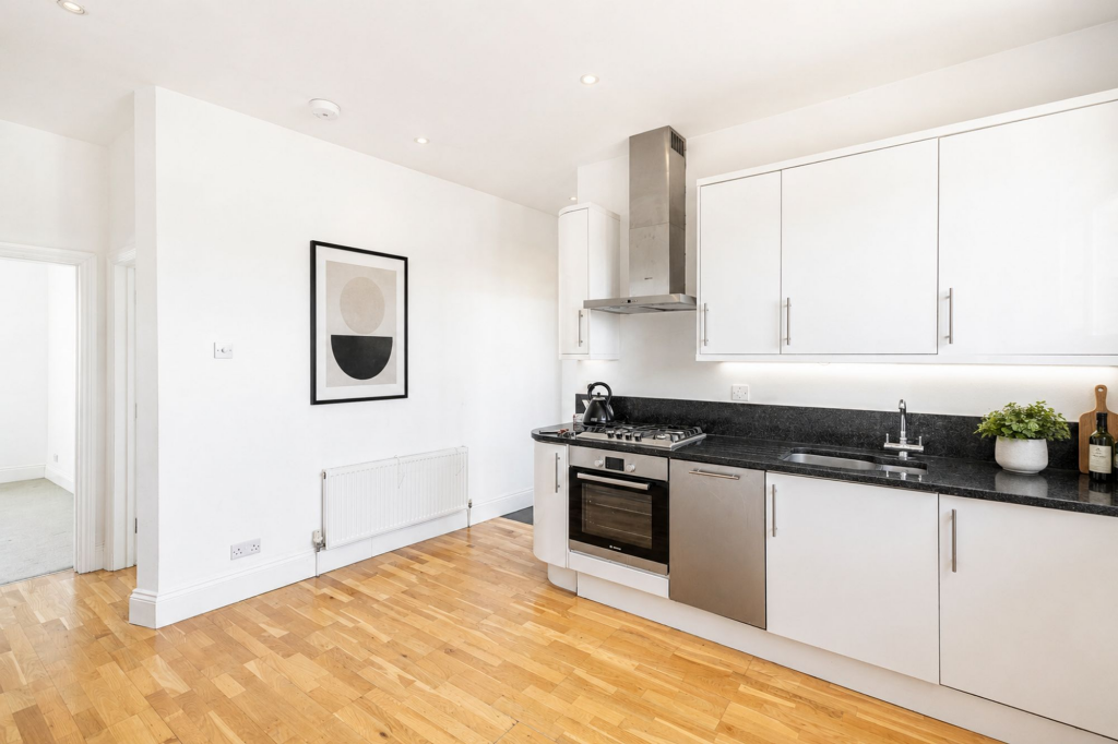 Apartment in Twickenham, East Twickenham, St Margarets - View 5