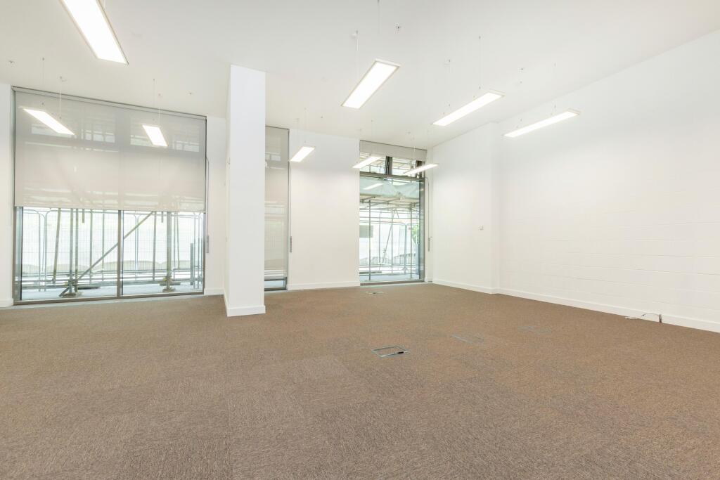 Units 14 River Gardens Walk 8.jpg
