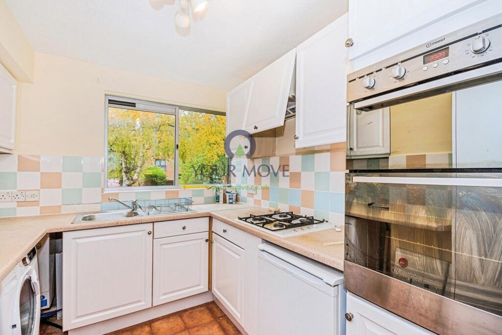 Apartment in Sutton - View 4