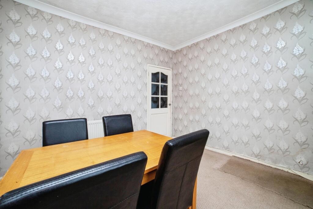 Alfreton Road, SUTTON-IN-ASHFIELD, Nottinghamshire, NG17 photo 3