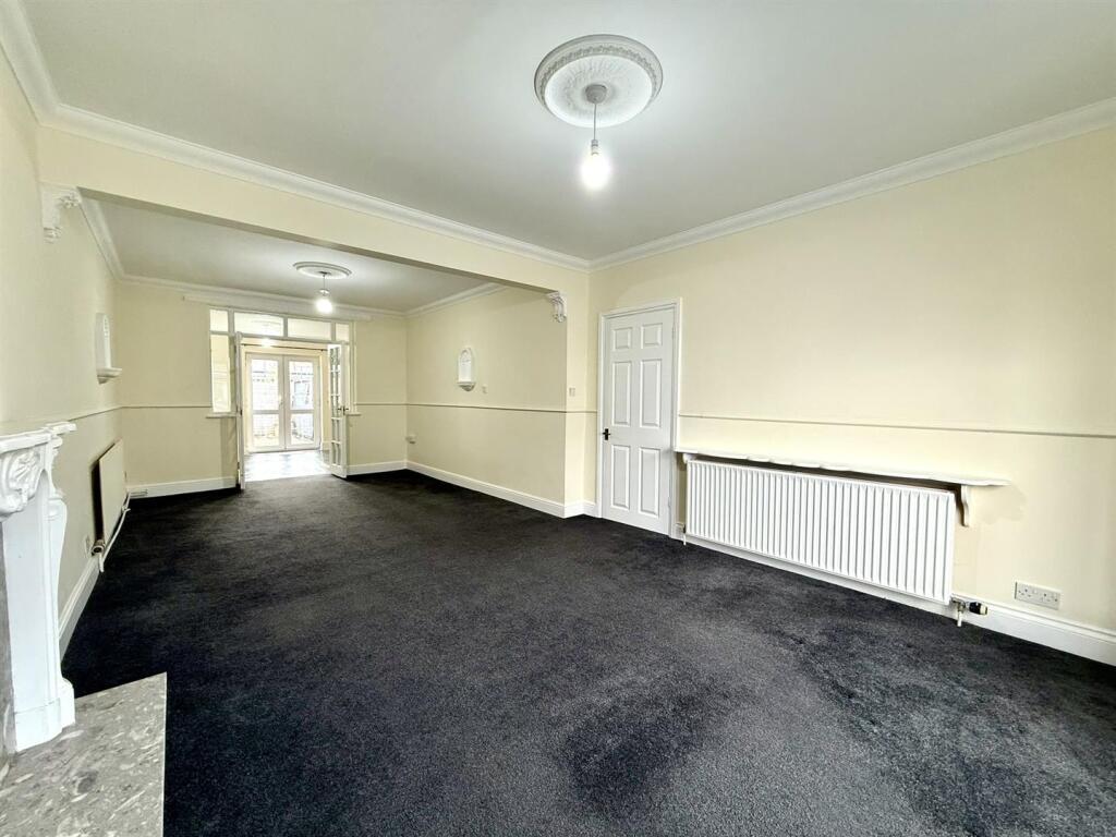 House in Portsmouth - View 4