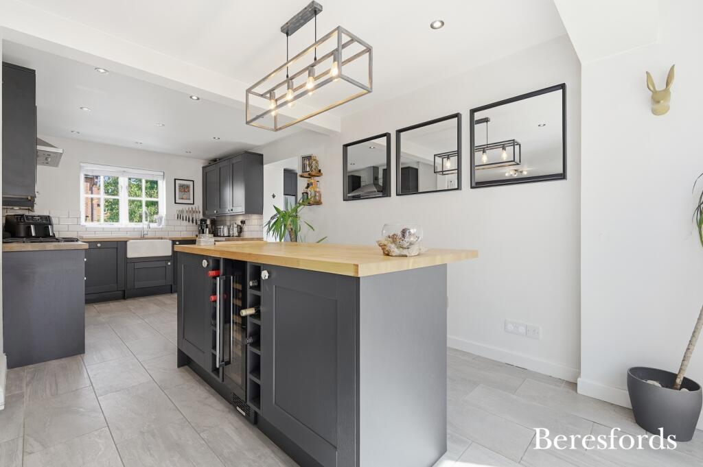 House in Uttlesford, Great Dunmow - View 3