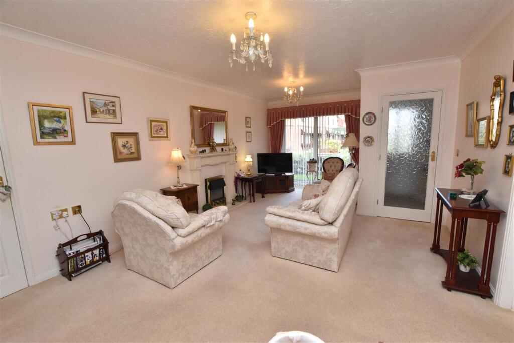 Apartment in Grimsby, Scartho - View 4