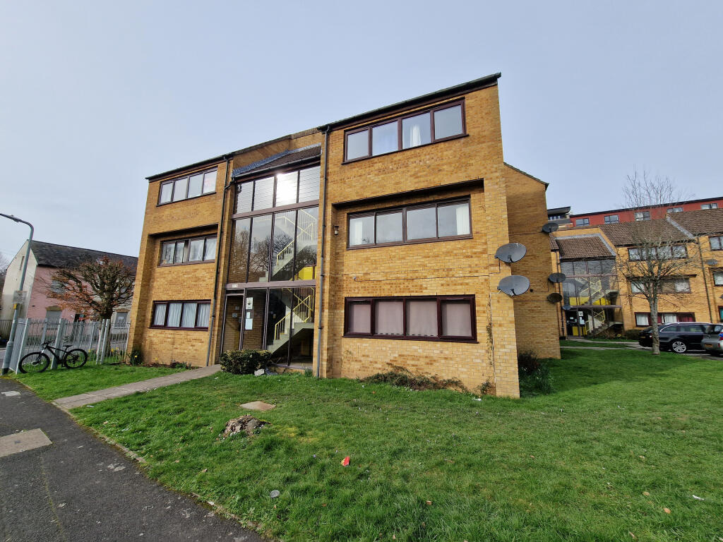 Main image of property: Ivel Court, Yeovil, Somerset, BA21 4HX