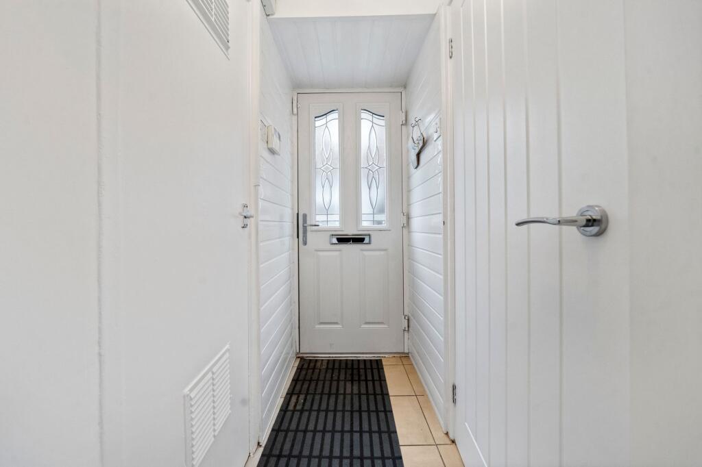 Rivington Drive, Bickershaw, WN2 photo 5