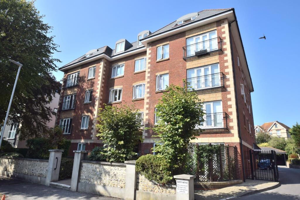 2-bed house on St. Leonards Road, Eastbourne, £159,950