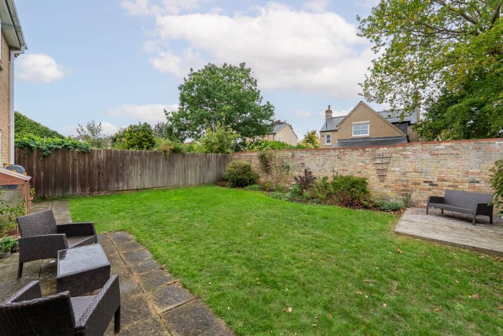 Croftfield Road, Godmanchester, Huntingdon, Cambridgeshire, PE29 2ED photo 4