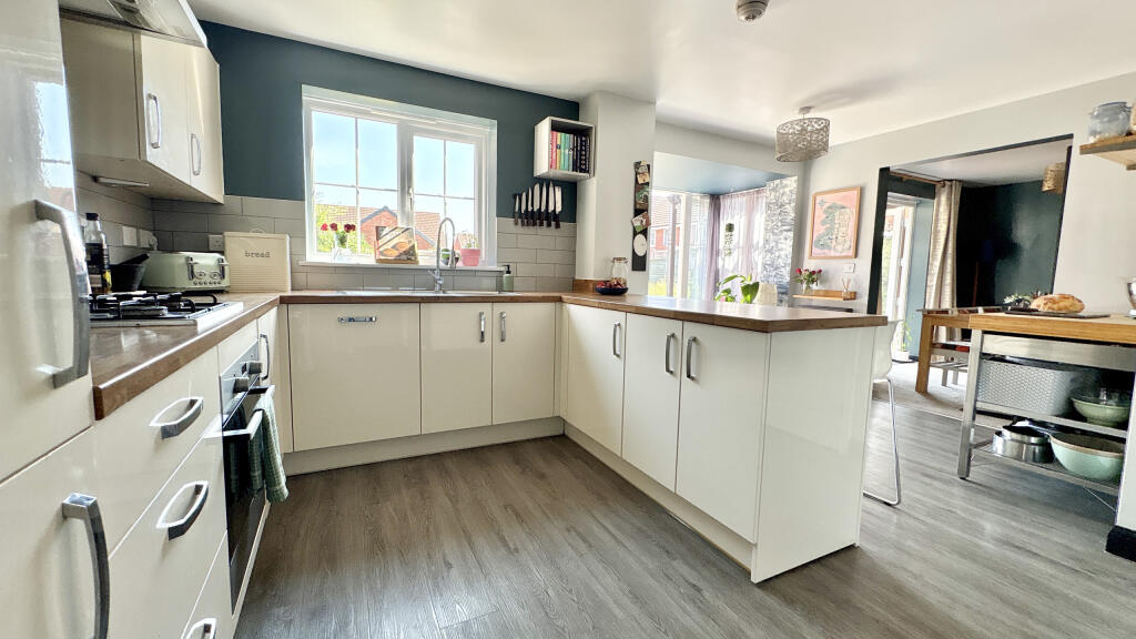 House in Taunton - View 4