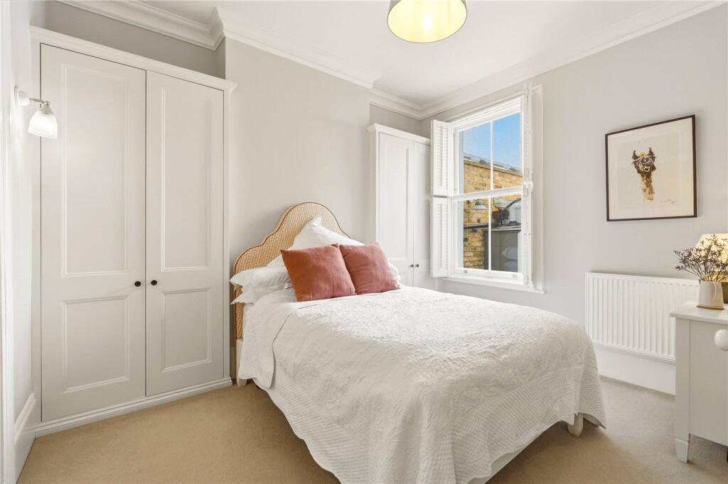 Apartment in London - View 5