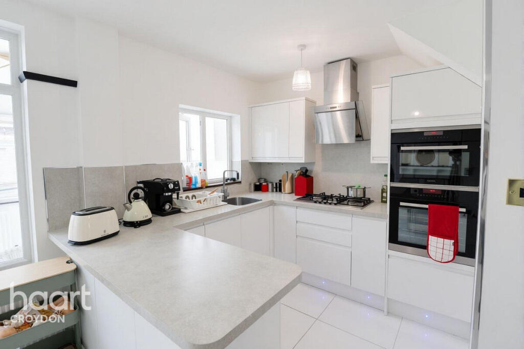 Main image of property: Warlingham Road, Thornton heath