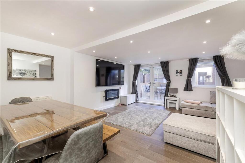 House in Edinburgh - More