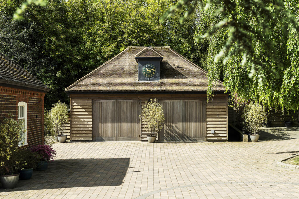 House in Fawley, Buckinghamshire - View 4