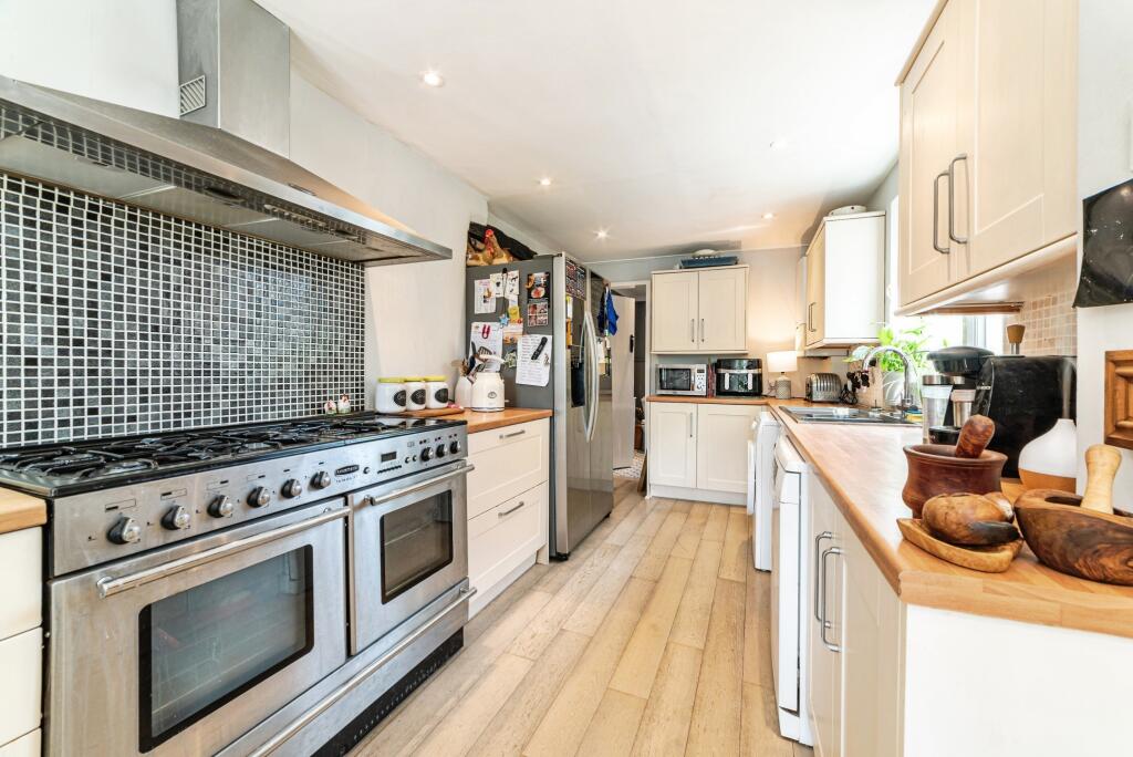 House in Bracknell, Warfield - View 5