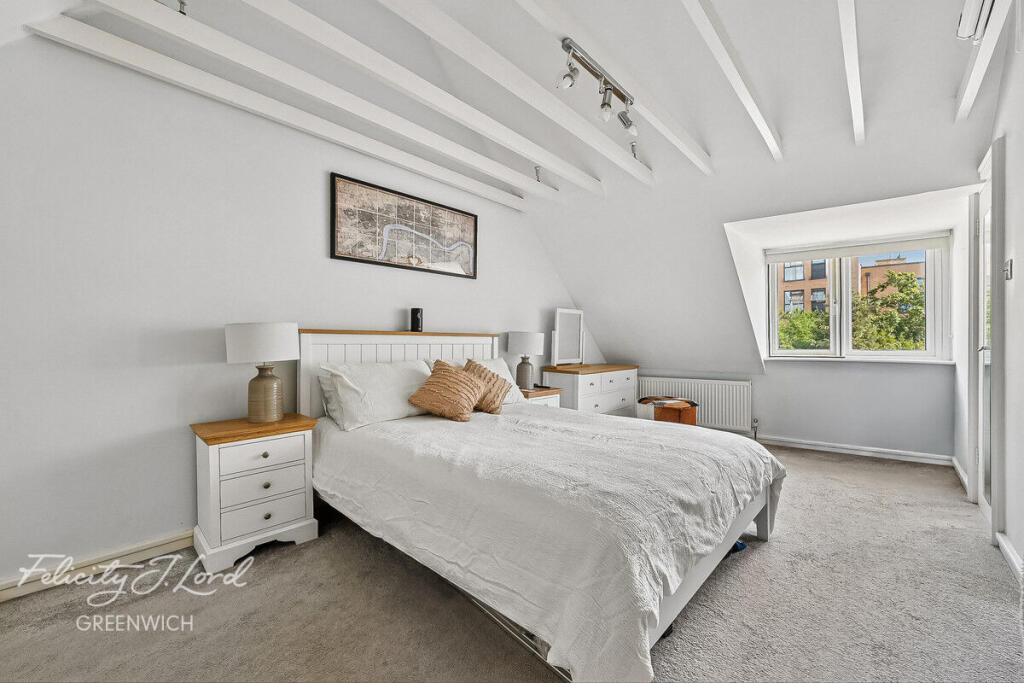 House in London - View 5