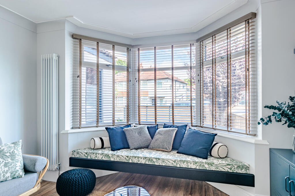 House in Leeds, Carr Manor, Moortown - View 5