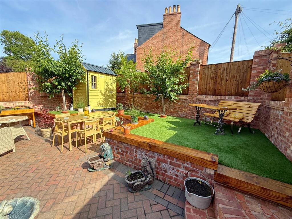 Kendall Avenue, Stratford-Upon-Avon - View 2