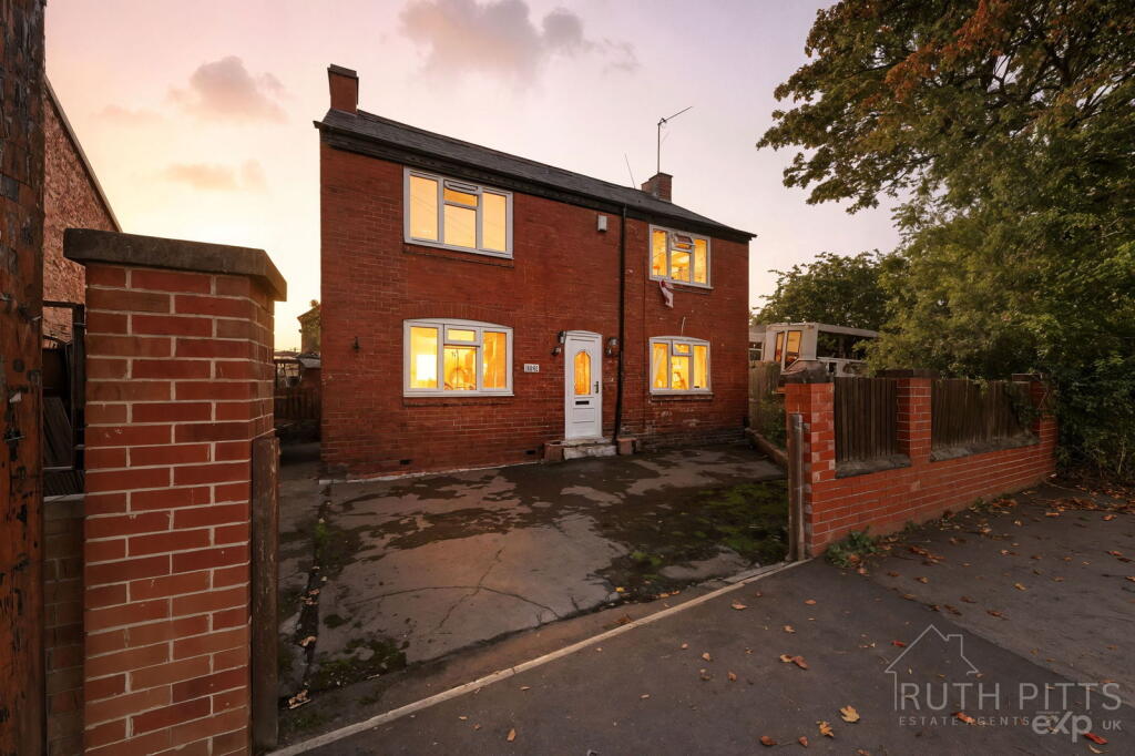 Westfield Lane, South Elmsall, WF9 photo 3