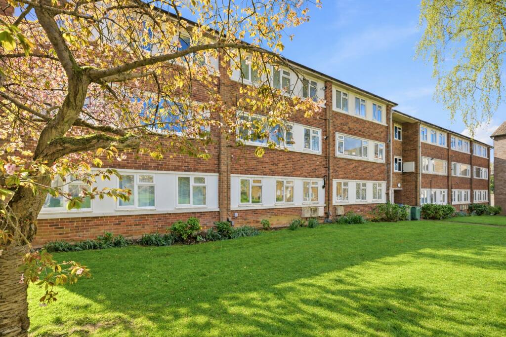 Main image of property: The Ridgeway, St. Albans, Hertfordshire, AL4