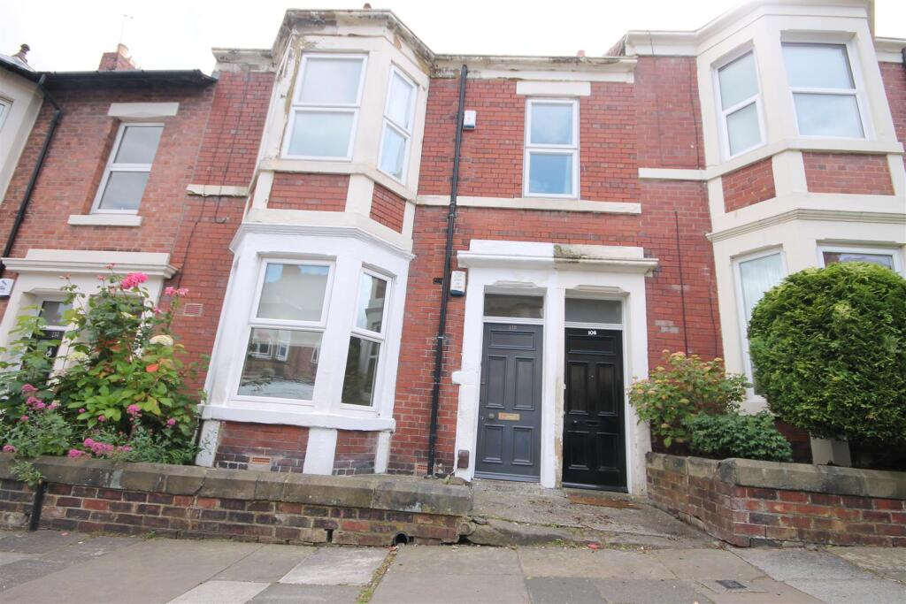 Apartment in Newcastle upon Tyne - View 2