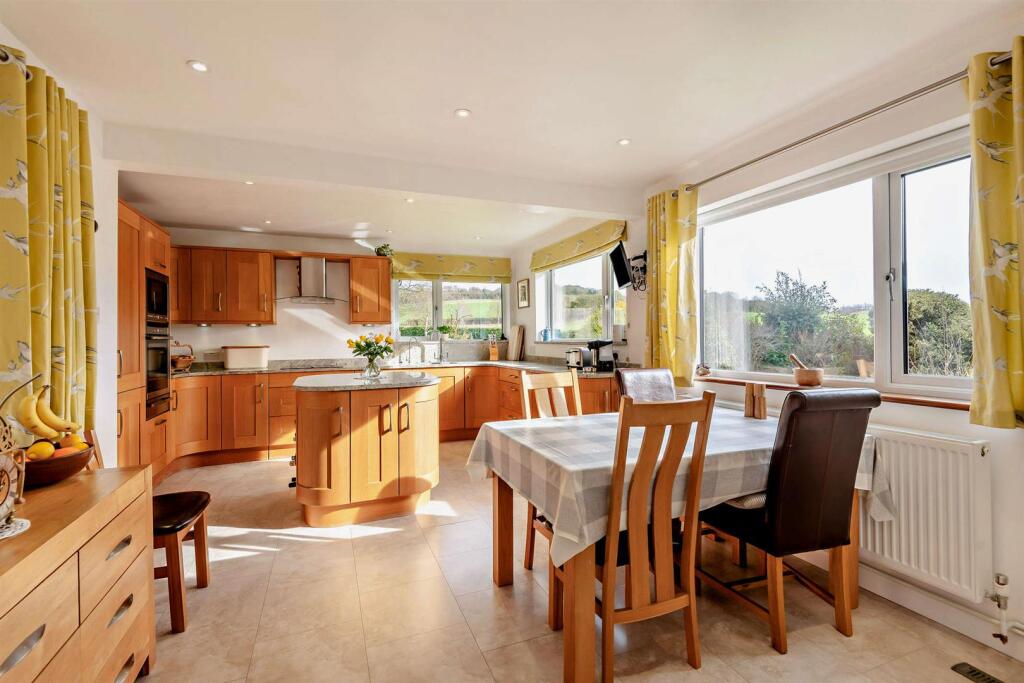 Pilgrims Way, Hollingbourne, Maidstone photo 4