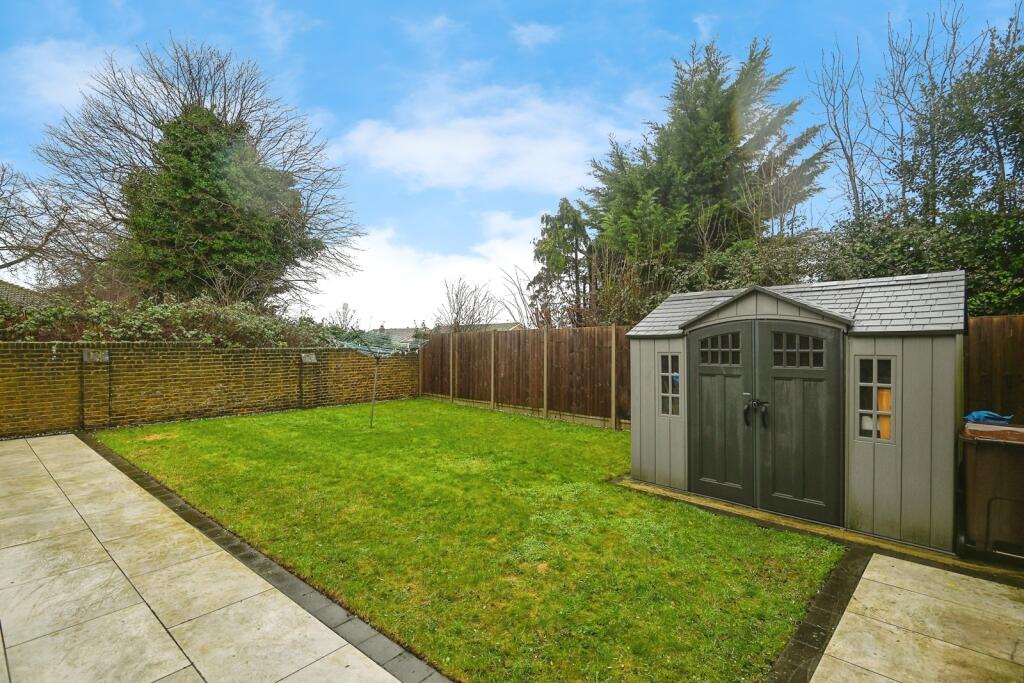 Bramley Gardens, Coxheath, Maidstone, Kent, ME17 photo 4