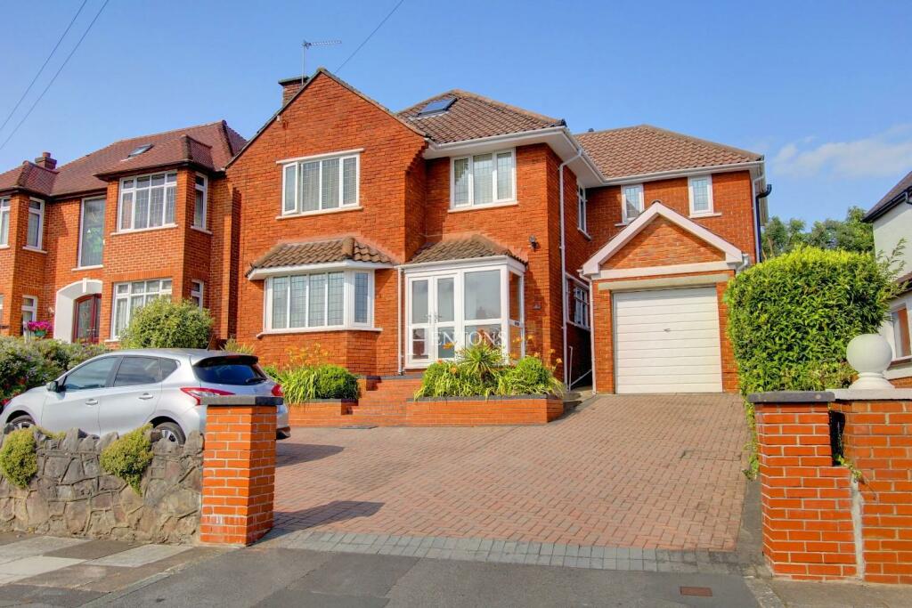 4-bed detached on Bronwydd Avenue, Penylan, Cardiff, £895,000
