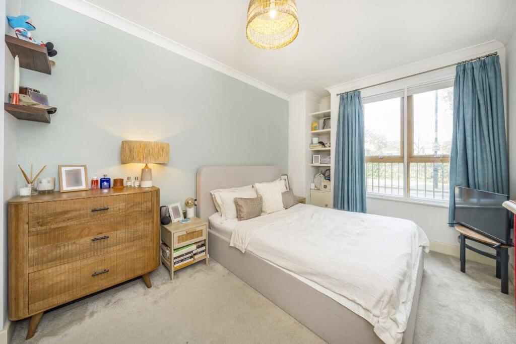 Apartment in London - View 5