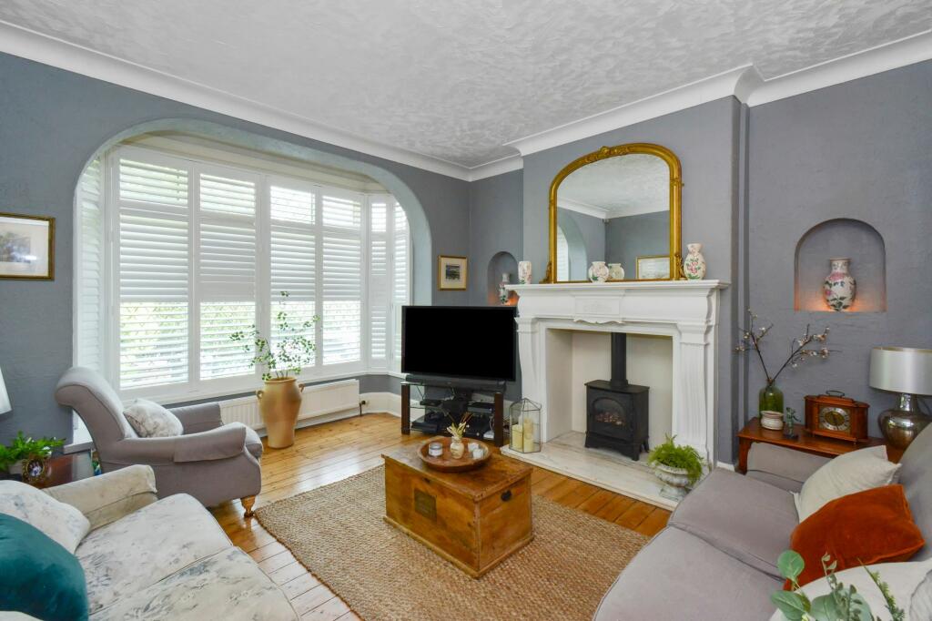 Thornhill Avenue, Lindley, Huddersfield photo 3