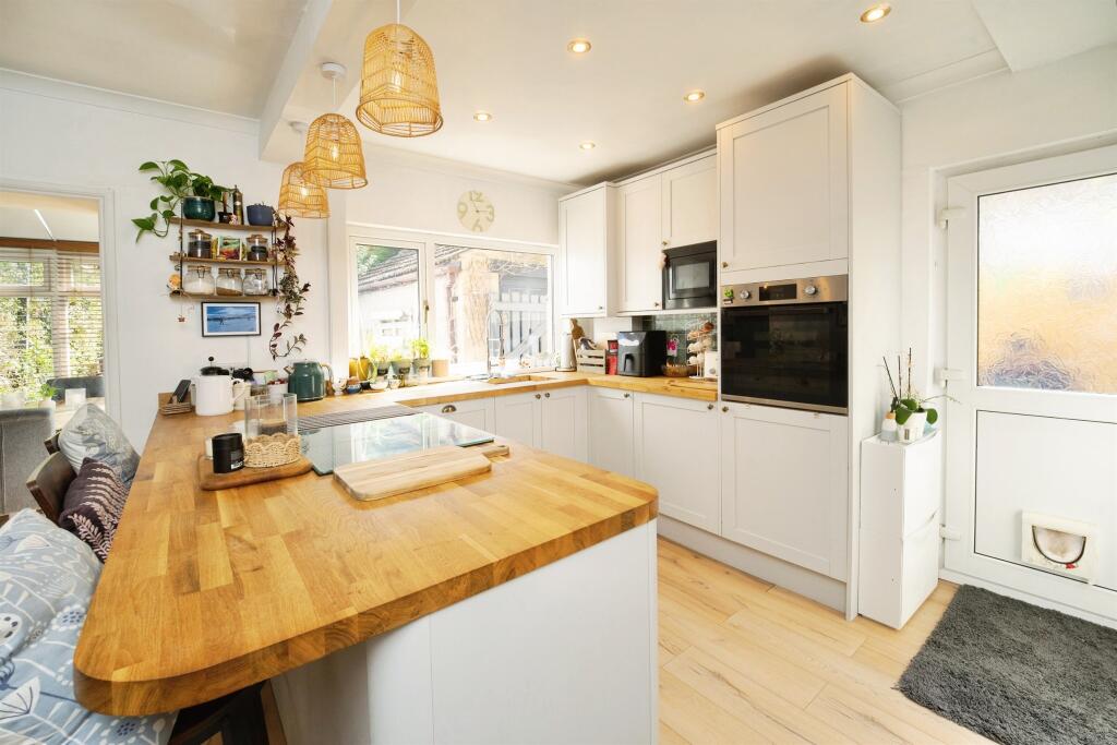 House in Bradford - View 4