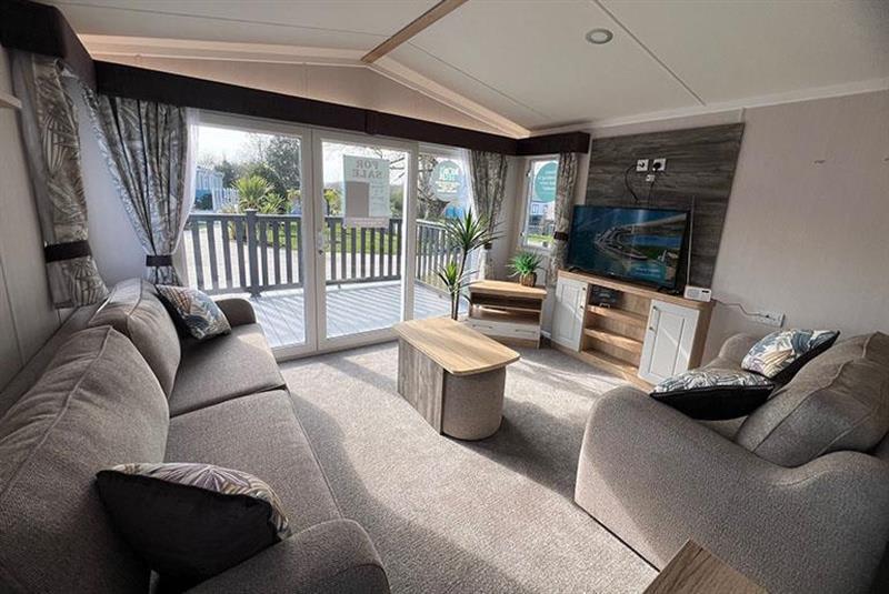 3-bed caravan on Mill Rythe Coastal Village – Hampshire, £79,995