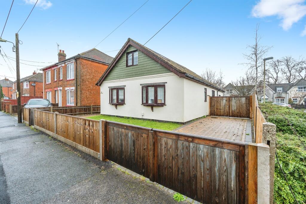 Main image of property: Westfield Road, Totton, SOUTHAMPTON