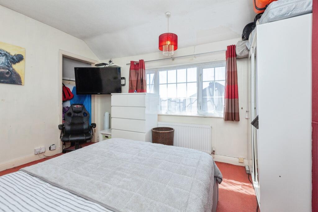 House in Charnwood, Hallam Fields, Birstall - View 5
