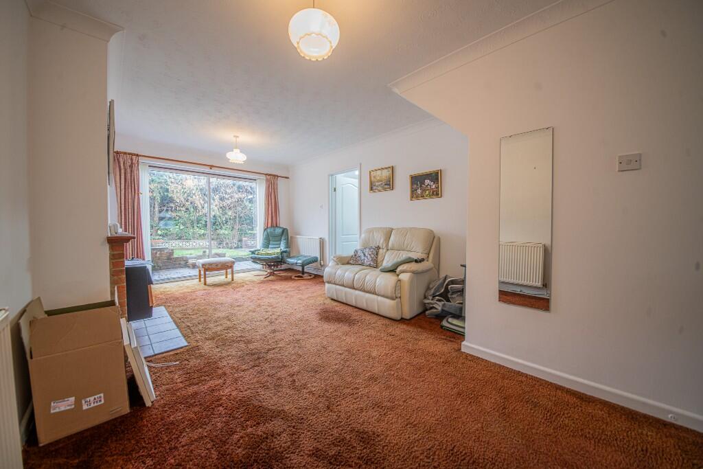 Mears Road, Fair Oak, Eastleigh, SO50 photo 2